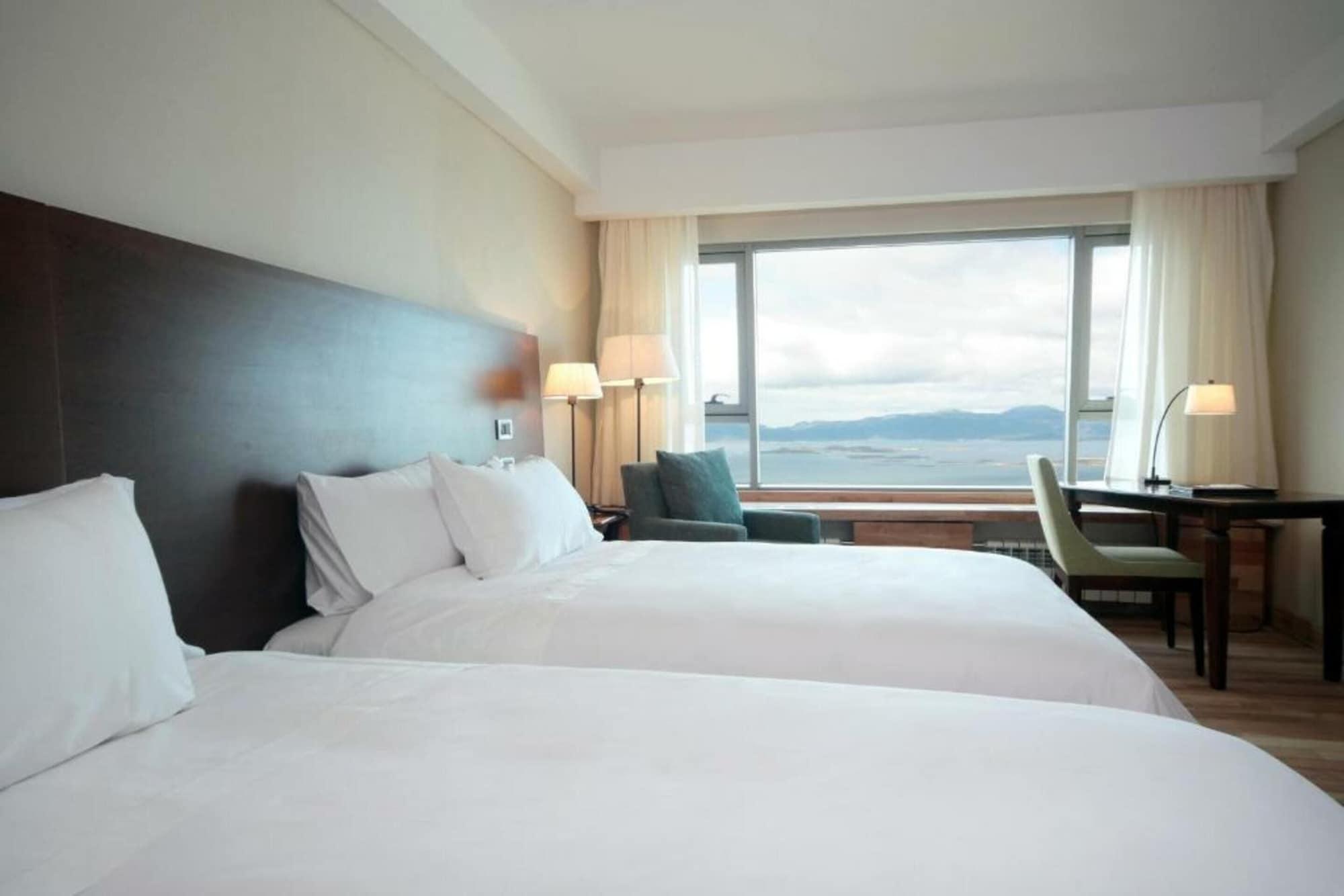 Arakur Ushuaia Resort & Spa Luaran gambar A room at the hotel