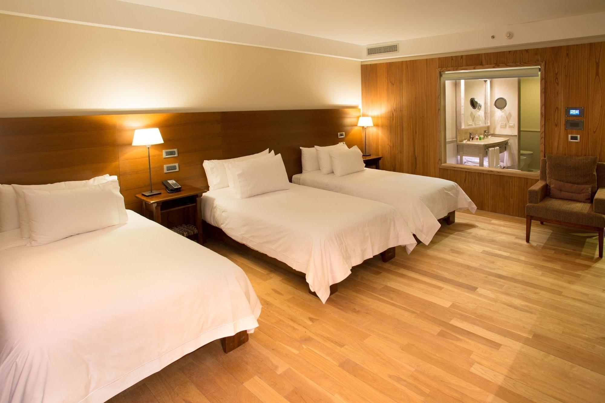 Arakur Ushuaia Resort & Spa Luaran gambar A room at the hotel