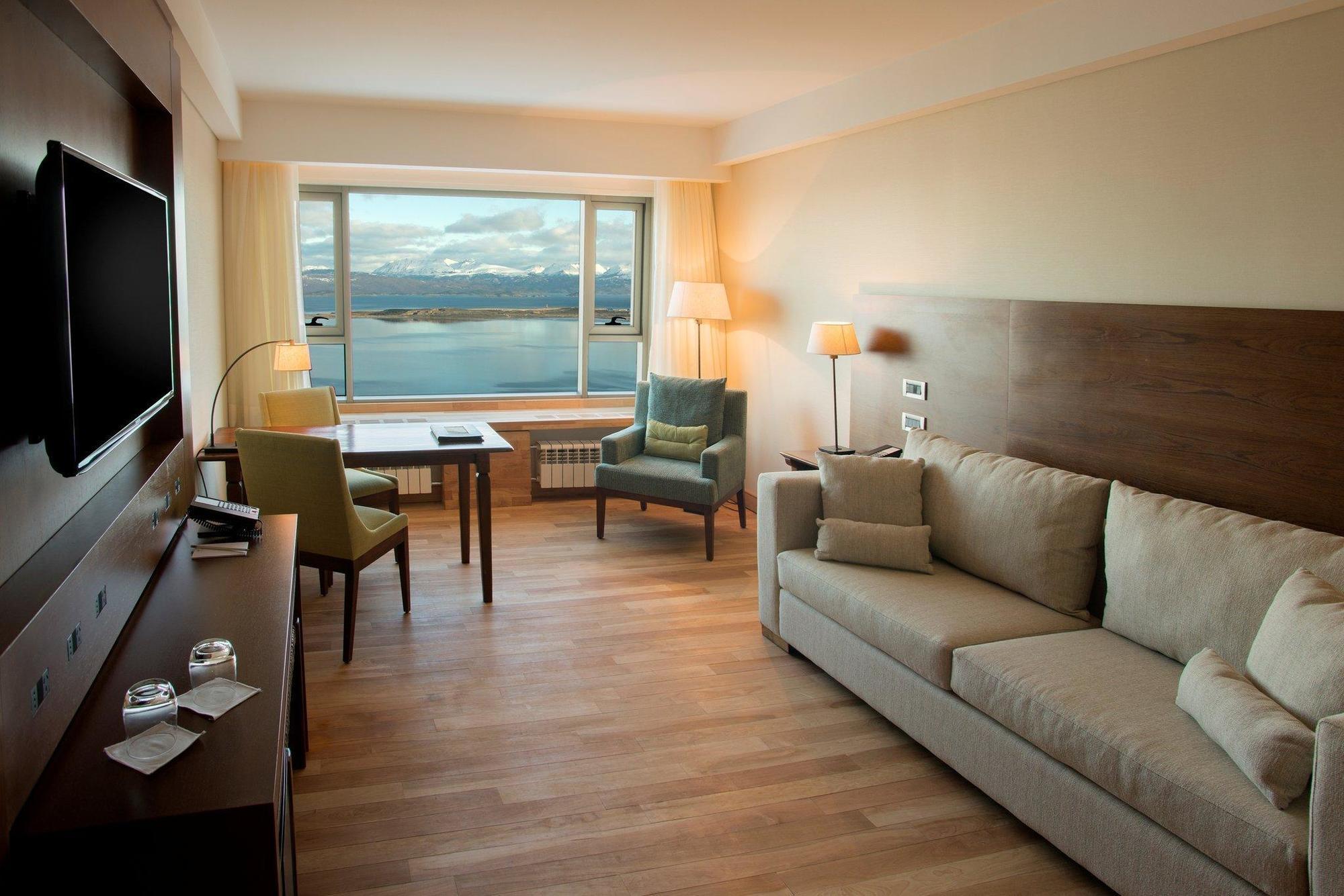Arakur Ushuaia Resort & Spa Luaran gambar A room at the hotel